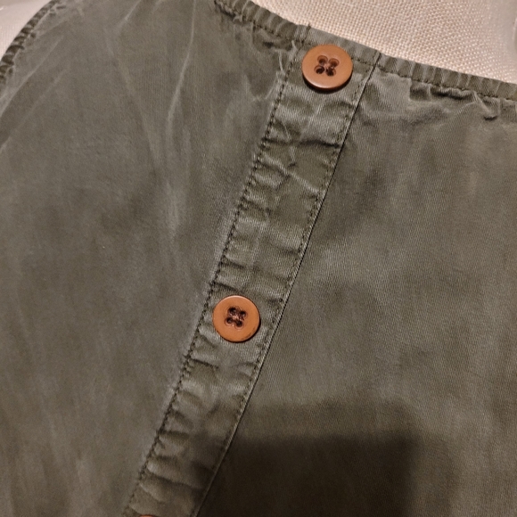 Universal Threads Khaki Green Button Tank Top - Picture 4 of 8